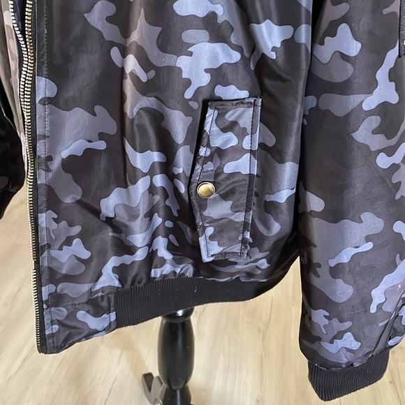 HanTon Camouflage Jacket-Gray/Black- 2XL-Full Zip-Quilted Lining-Black Knit Trim - Picture 2 of 6
